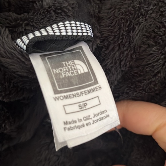 The North Face 1/4 zip pullover with Mitten sleeves - Picture 9 of 11